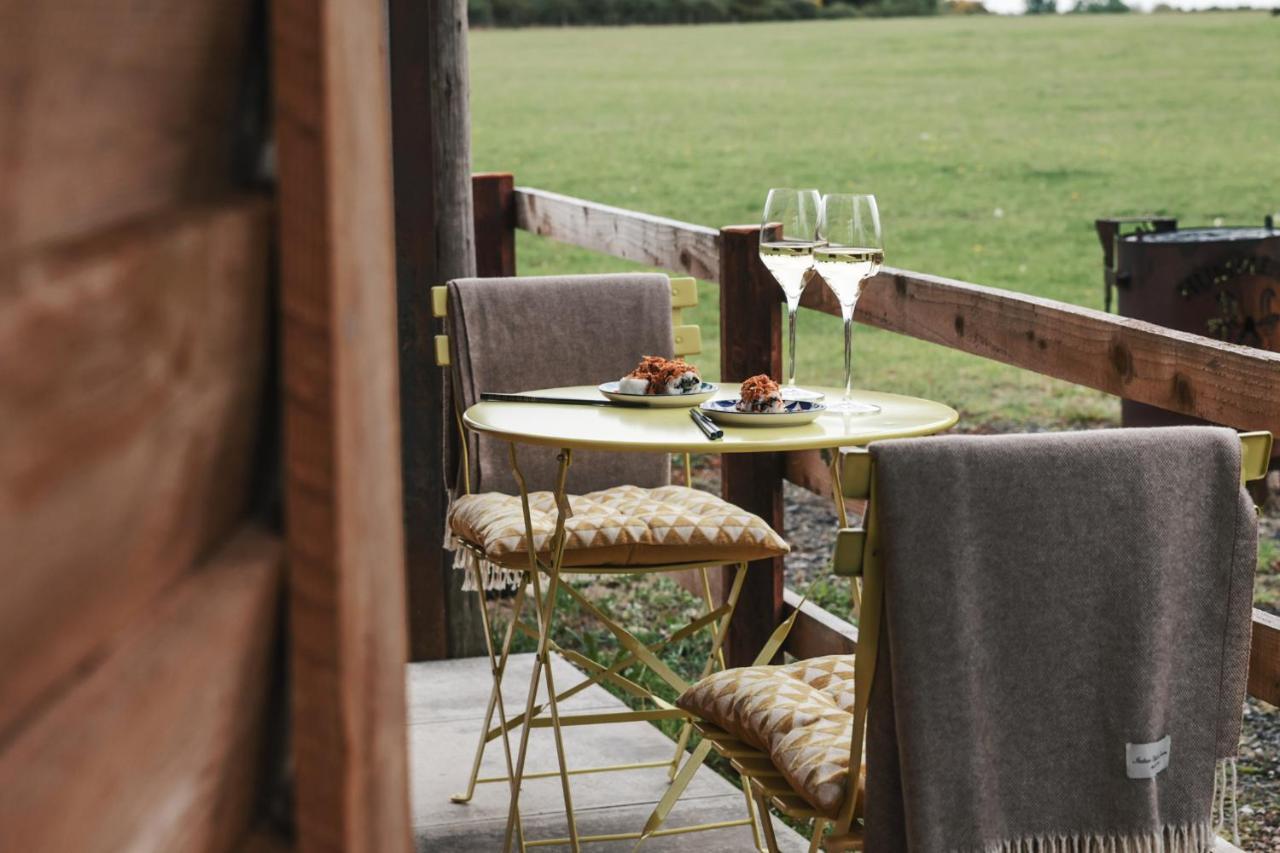 The Treehouse At Humblebee Hall Worcester Eksteriør bilde