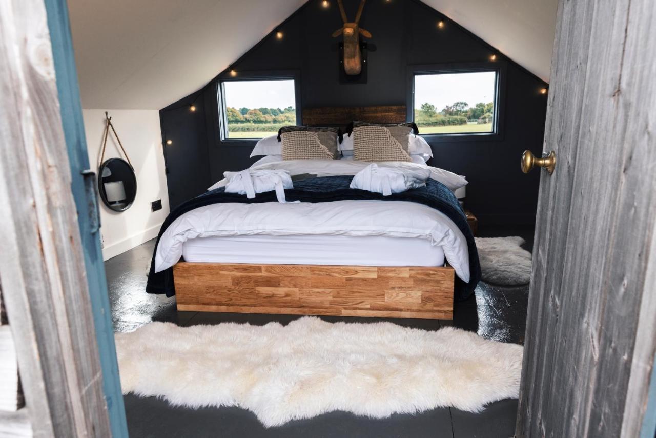 The Treehouse At Humblebee Hall Worcester Eksteriør bilde